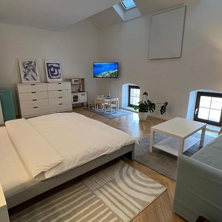 Franco Apartments เกชมาร็อค ภายนอก รูปภาพ
