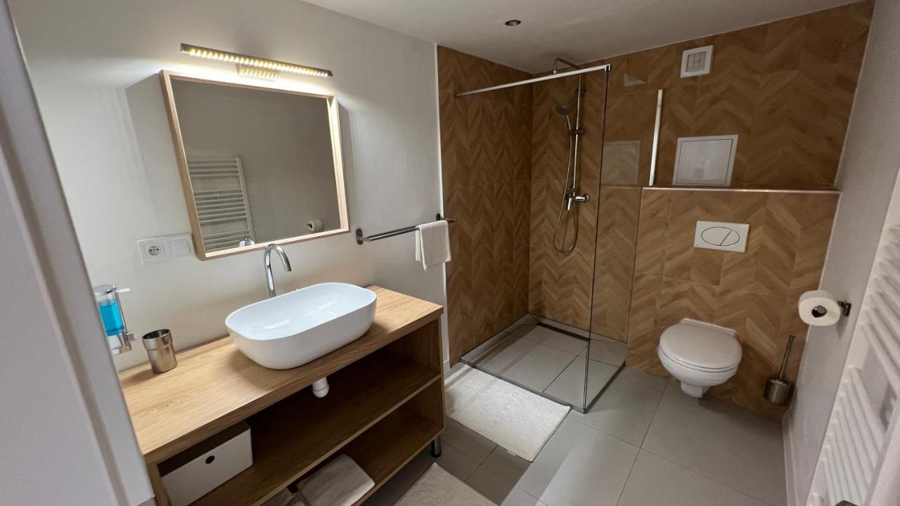 Franco Apartments เกชมาร็อค ภายนอก รูปภาพ