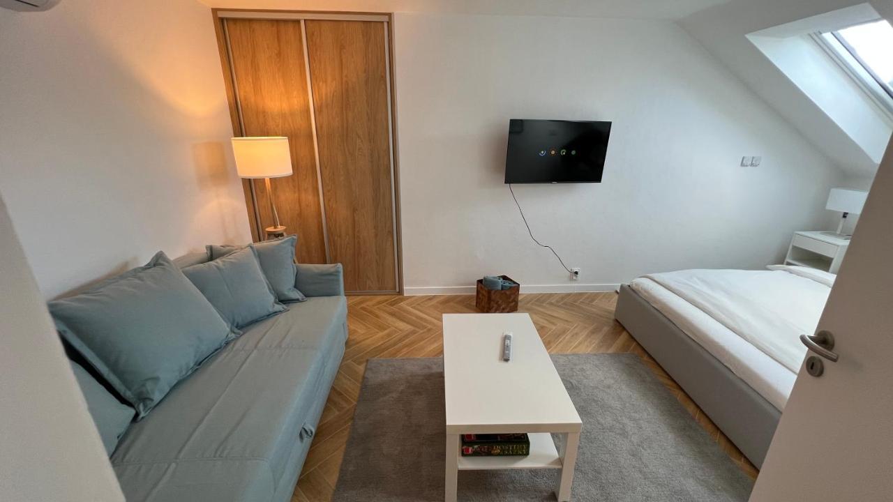 Franco Apartments เกชมาร็อค ภายนอก รูปภาพ